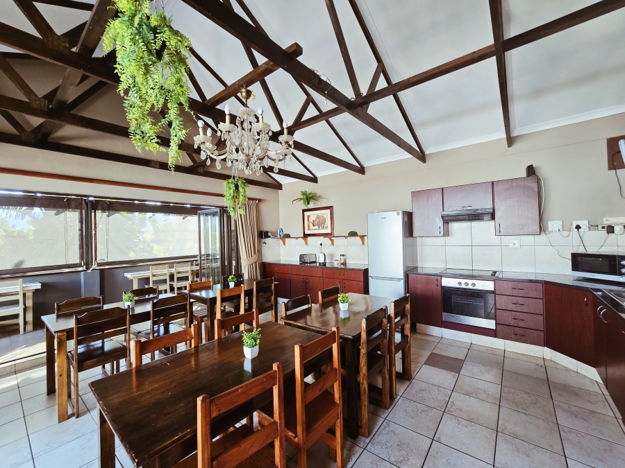 18 Bedroom Property for Sale in Geelhoutboom AH Western Cape